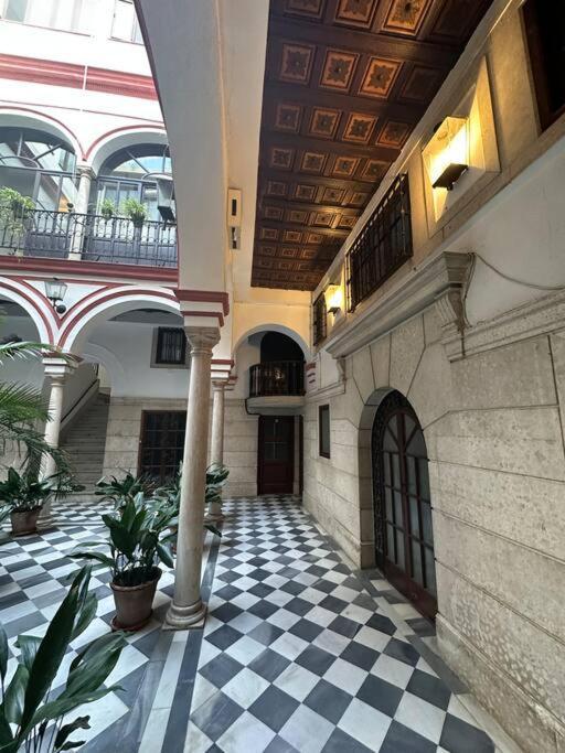Apartamento Patio Sevillano Frente Catedral Buitenkant foto